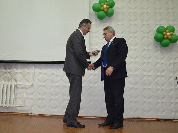 8. ����������� �������� ����� ��������� ��������� �������� �9 �.�. �������������.