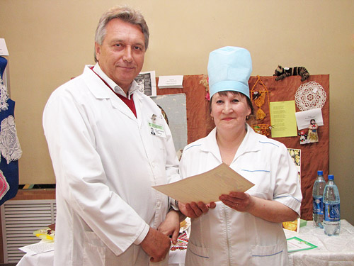 . �������� ��������� ��������� �������� �8 �.�.������������ � ���������� �.�.����, �������� 1 ����� �� ��������.